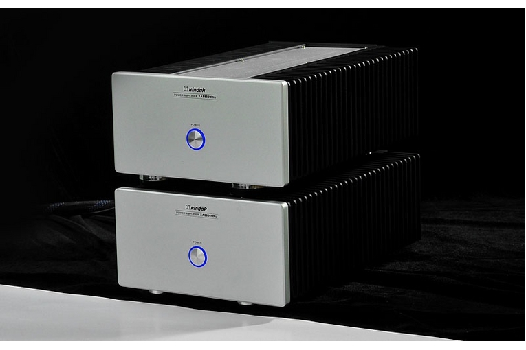 Xindak XA8800MNU Finale Mono 160 WATT